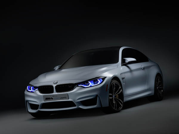 BMW M4 Concept Iconic Lights: Lézershow